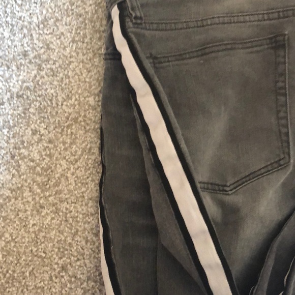 BDG (urban outfitters) racing stripe jeans - Picture 2 of 4